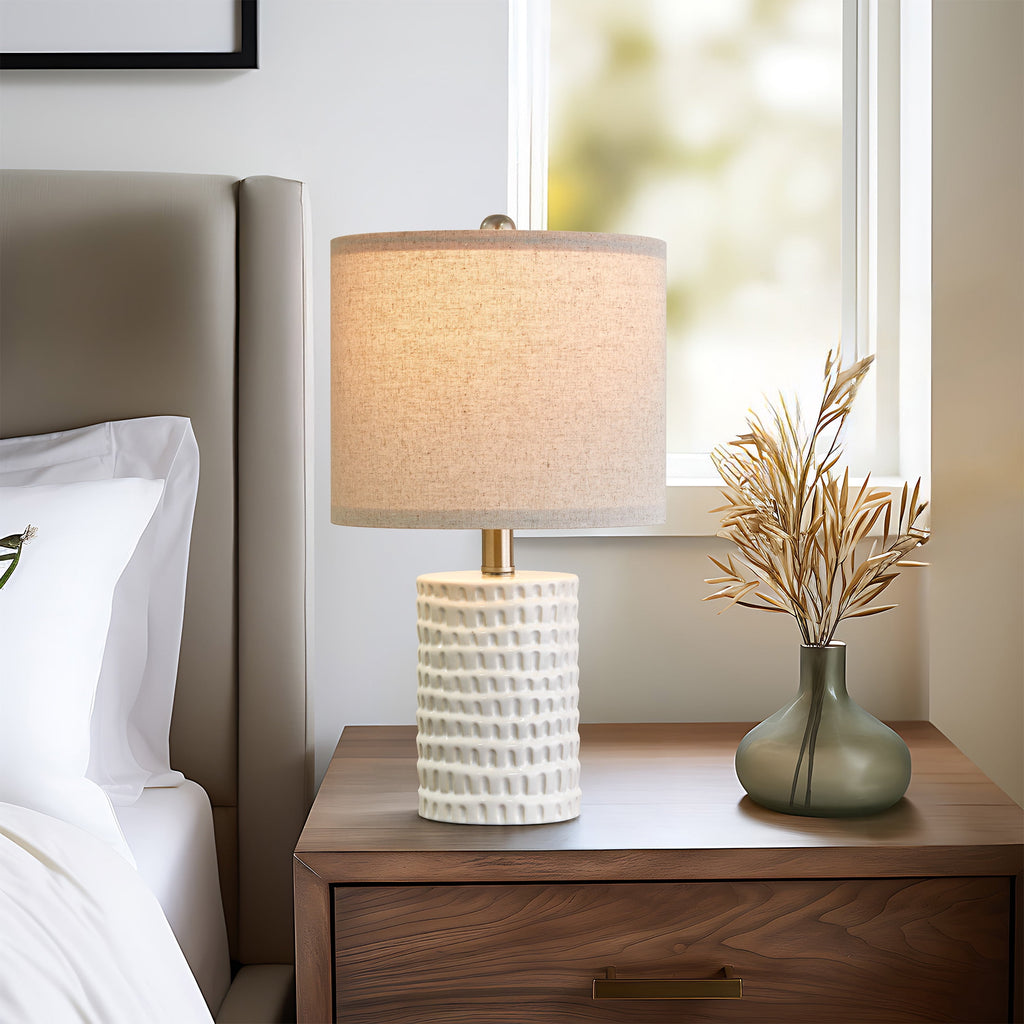 Oneach Ceramic Table Lamp Set of 2 for Living Room Bedroom 18.25" Modern White Bedside Nightstands Lamps